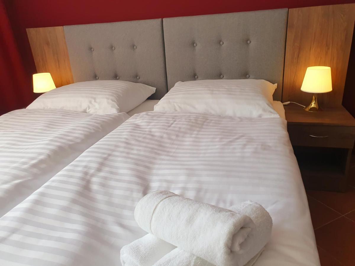Lux Resort Kraśnik Kültér fotó